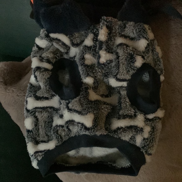 Surprise pet bundles in every size some new or tried on some in wrapping - Picture 12 of 12